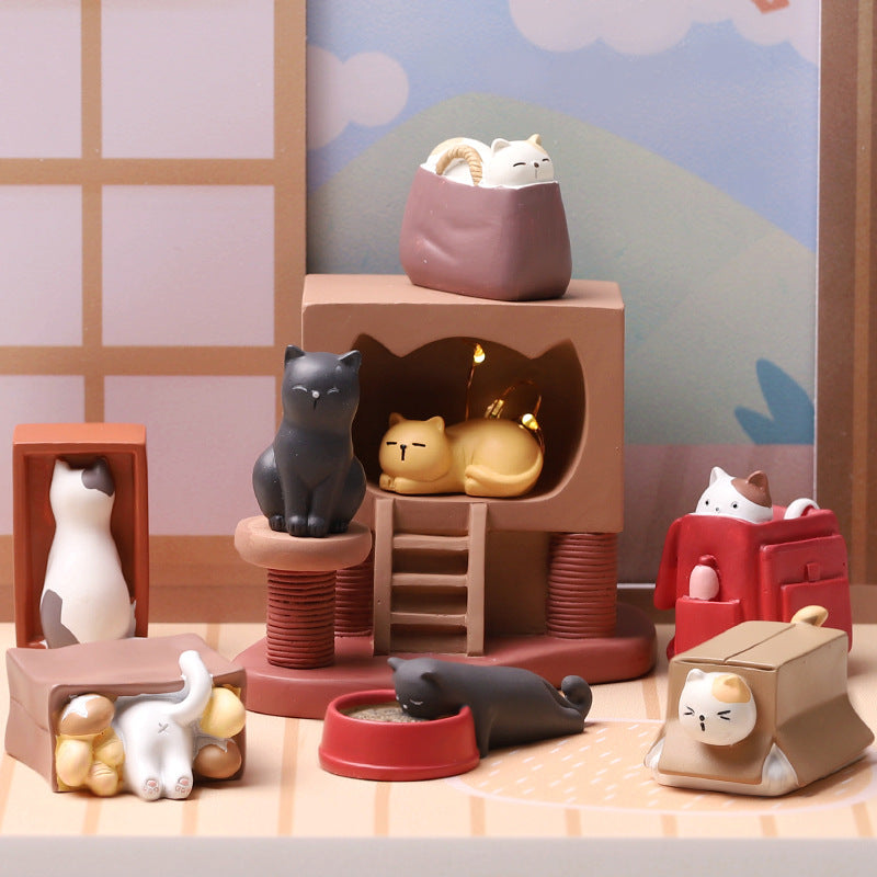 Set of 8 Japanese Mini Cat Decoration Pieces